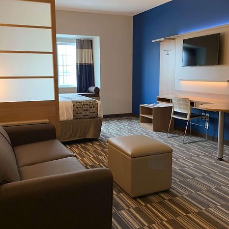 Microtel Inn & Suites By Wyndham Fountain Fort Carson Exteriér fotografie