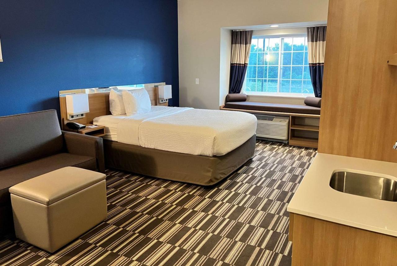 Microtel Inn & Suites By Wyndham Fountain Fort Carson Exteriér fotografie