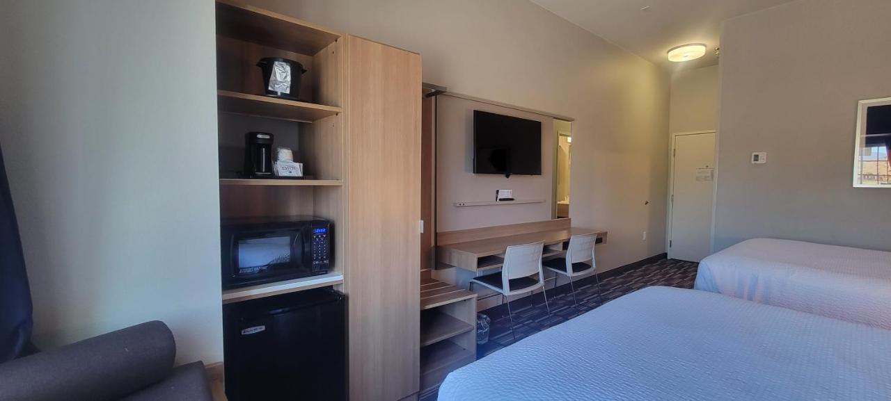 Microtel Inn & Suites By Wyndham Fountain Fort Carson Exteriér fotografie