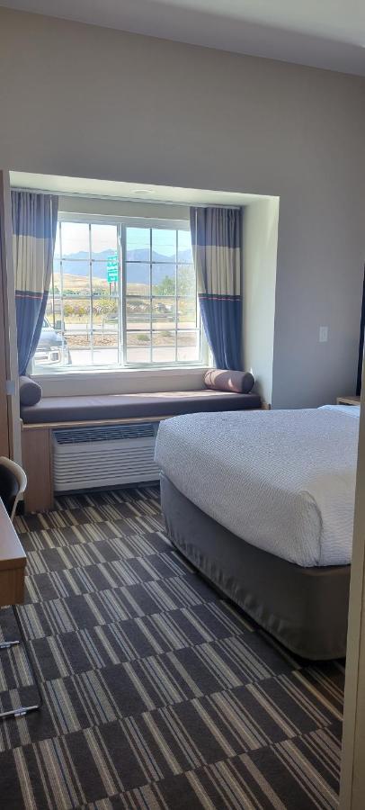 Microtel Inn & Suites By Wyndham Fountain Fort Carson Exteriér fotografie