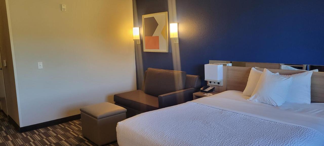 Microtel Inn & Suites By Wyndham Fountain Fort Carson Exteriér fotografie